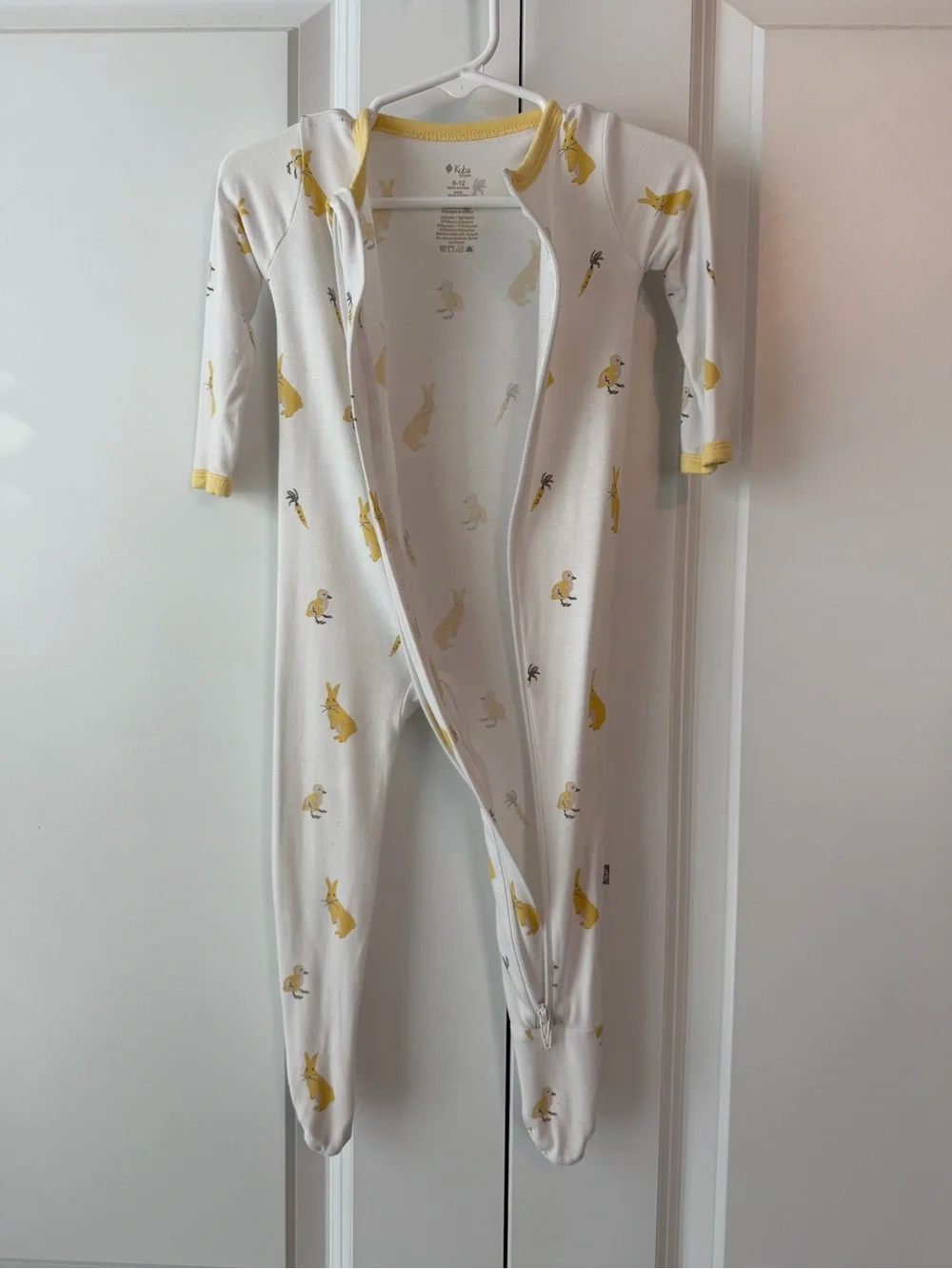 Kyle Baby Zippered Footie Hop Bunny White Yellow Size 6-12 Months